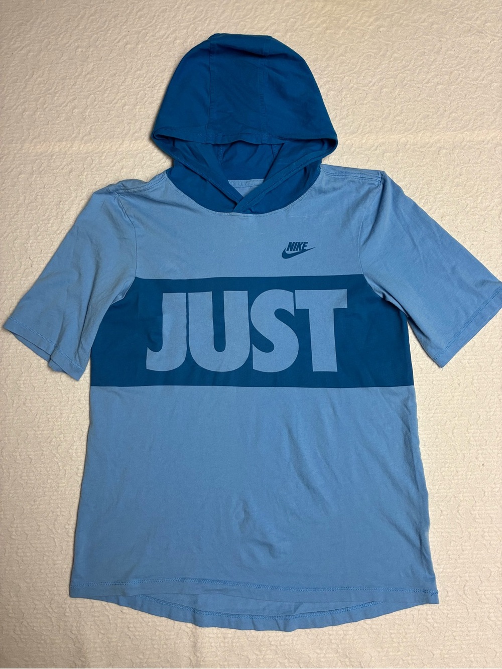 Nike Kids Blue Short Sleeve Hooded Tee with 'JUST DO IT' Graphic XL